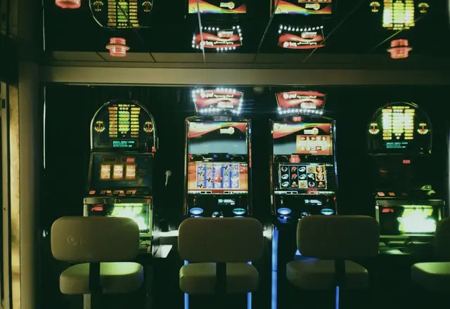 Слоты в онлайн-казино bet365